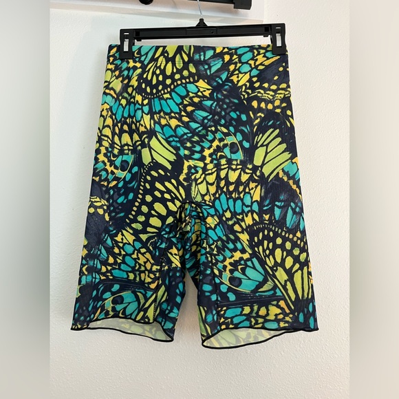 Fabletics Mesh Me Smoothing High Waist Short - Picture 3 of 7